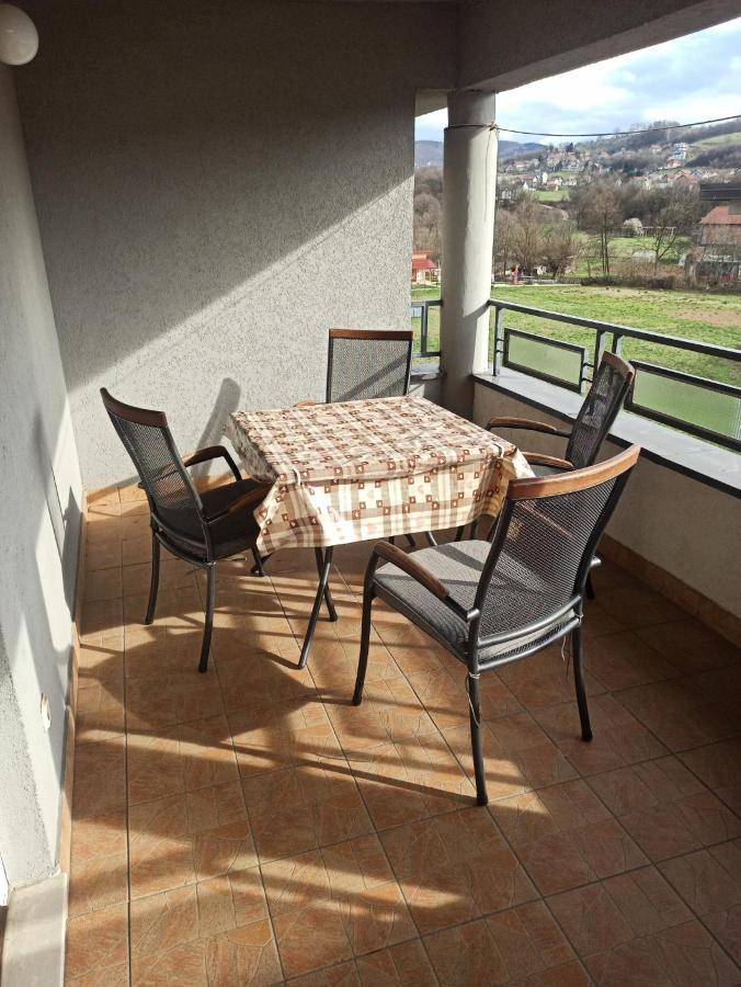 Apartman Ellye Lukavica Exterior foto