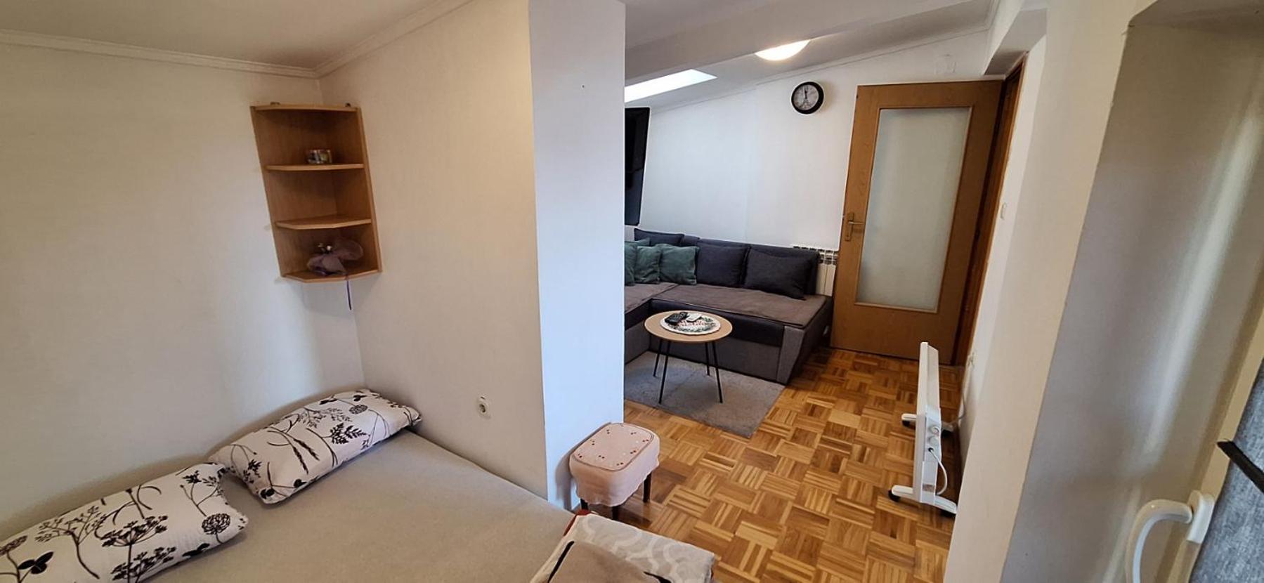 Apartman Ellye Lukavica Exterior foto